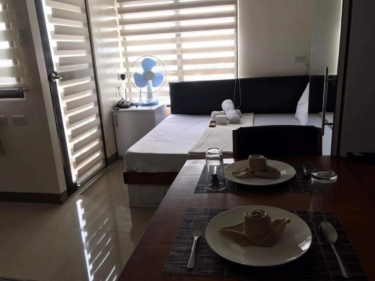 Mabolo Garden Flat A1 Rooftop Pool Near Ayala Mall Apartment Cebu Bagian luar foto